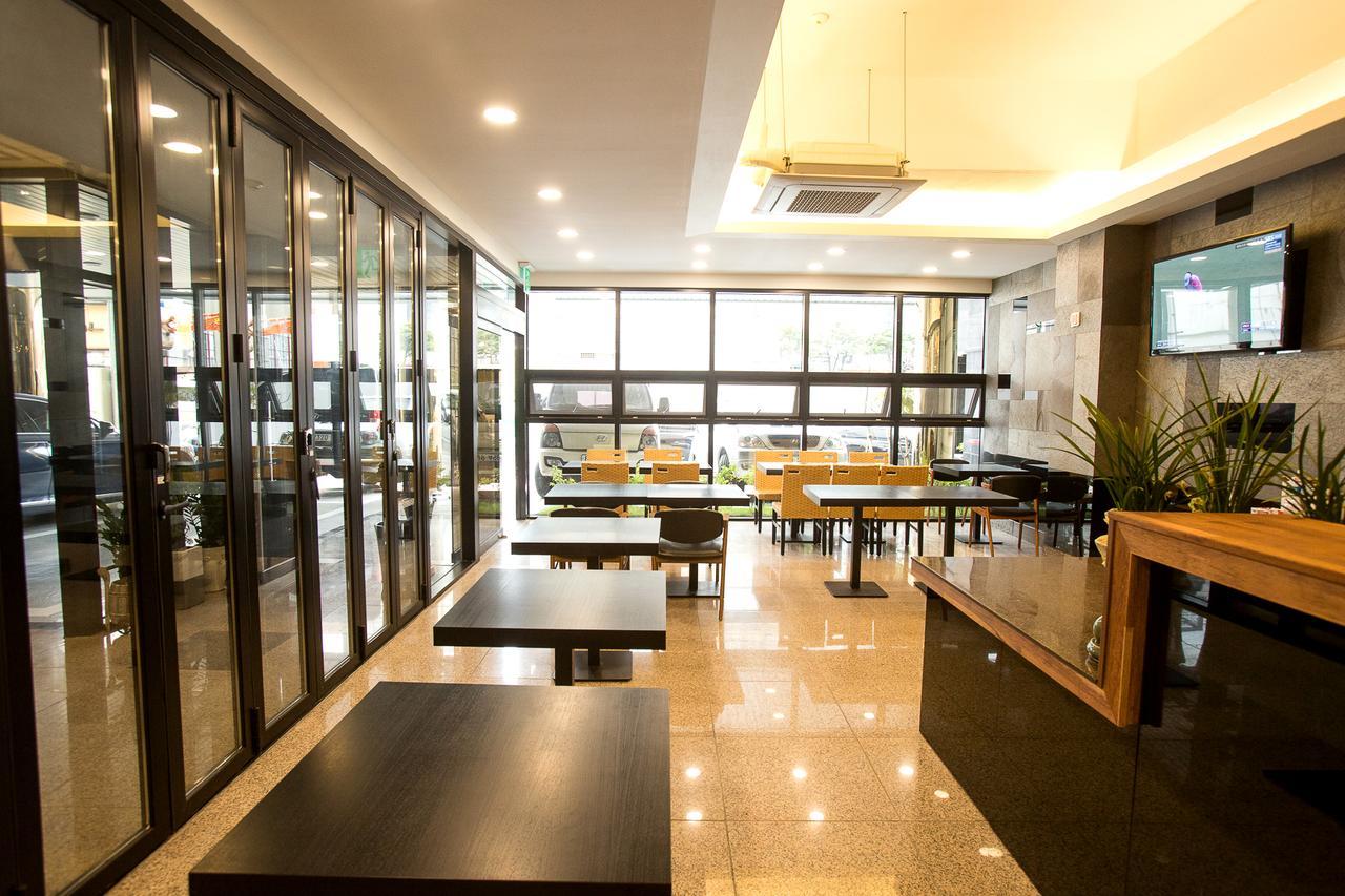 Major Hotel 2 Jeju Esterno foto