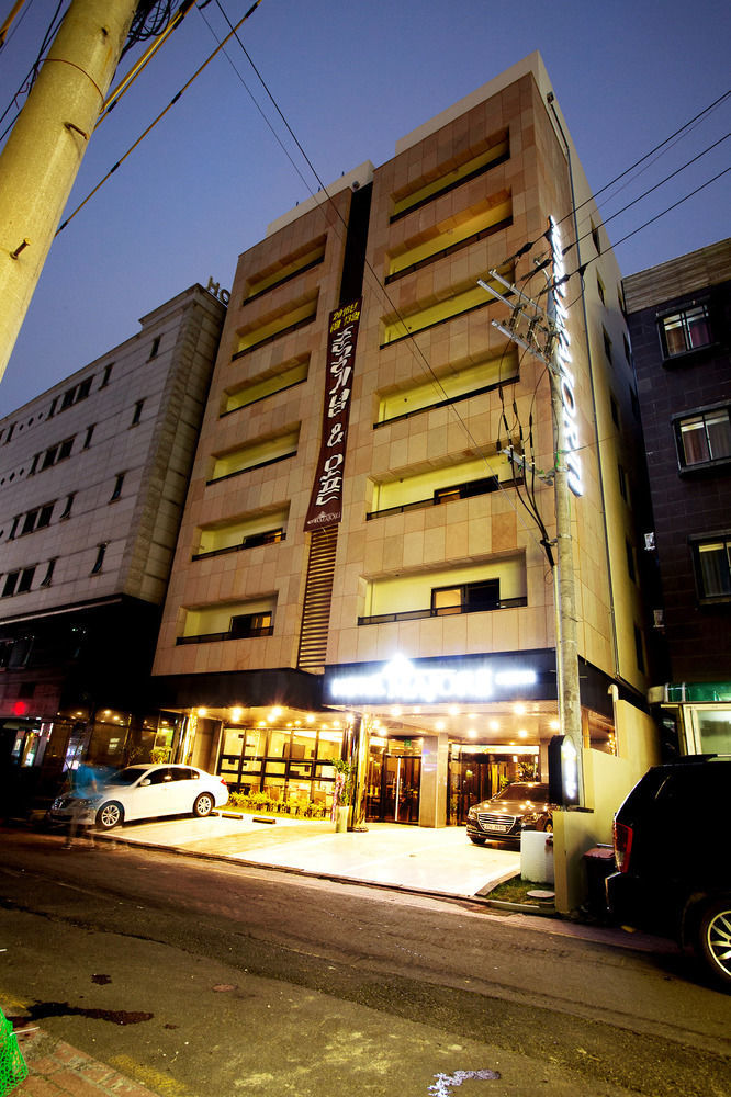 Major Hotel 2 Jeju Esterno foto